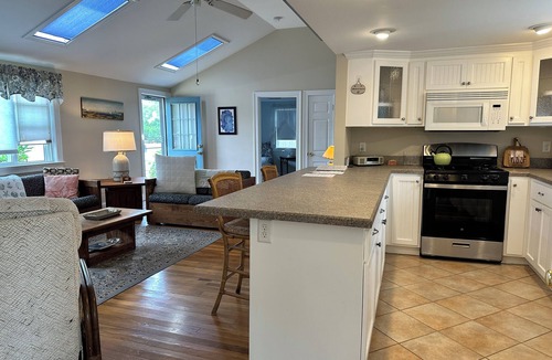 West Dennis House | West Dennis- South side Ranch! PRICE REDUCED FOR REMAINING AVAILABILITY
