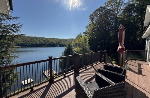 Wilmington House | West Lake Cottage Lake Raponda Cottage- Dock, Kayaks, Paddleboard