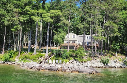 Alton Bay House | Western exposure Rattlesnake Island Home With Breathtaking Views - Boat Required