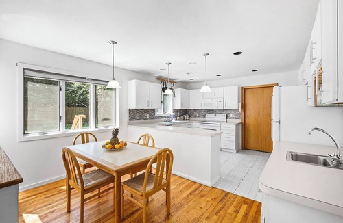 Westhampton Beach House | Westhampton Beach Village Location! 6 Bedrooms! 3,600 sqft with pool hot tub