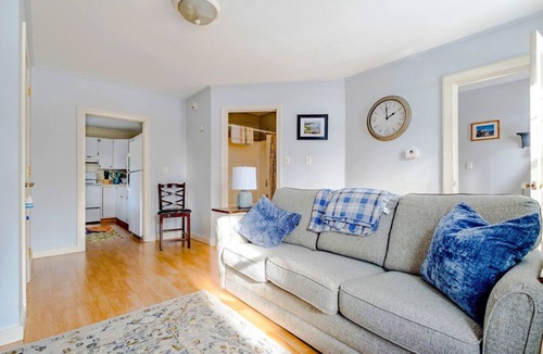 Topsham Villa | Westwind on Winter St - 2 bedroom townhouse apartment near downtown Topsham/Brunswick