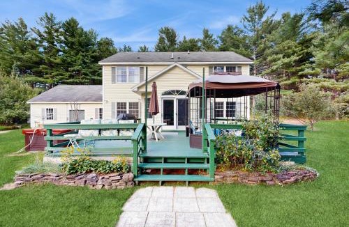 Center Ossipee House | White Mountain Getaway