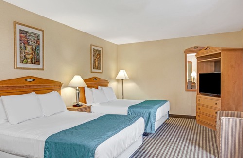 Hamden Hotel | Whitney Inn & Suites