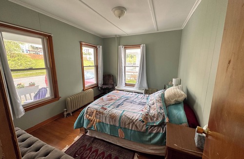 North Adams Apartment | Wilco wknd - 10 min walk to MassMoca 2-bedroom apartment with AC
