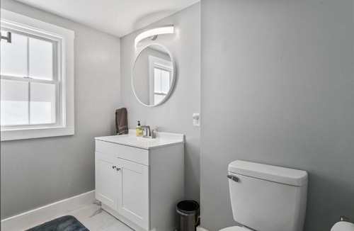 Whitefield House | Willard Modern Cozy Apt 1st Floor