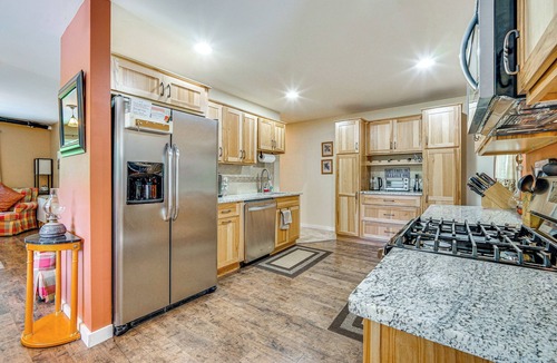 Wilmington Cottage | Wilmington Retreat Near Trails, Skiing & Festivals