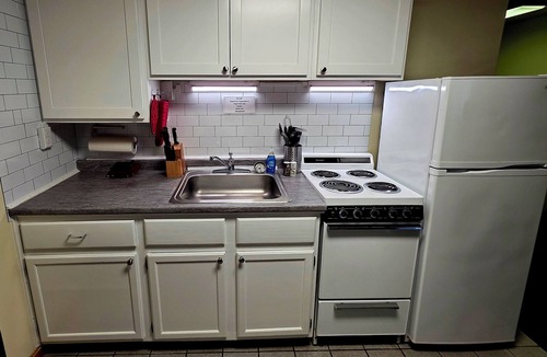 Dryden Apartment | Wilson Lake Inn: Shorefront Suites, Kayaks & Lakefront Getaway in Maine
