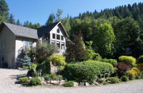 Robson Bed & Breakfast | Windborne Bed & Breakfast