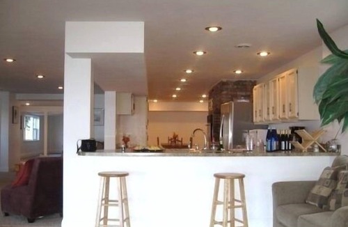 Auburn House | WINE COUNTRY modern Lake House , 6 bedrooms , sleeps 20
