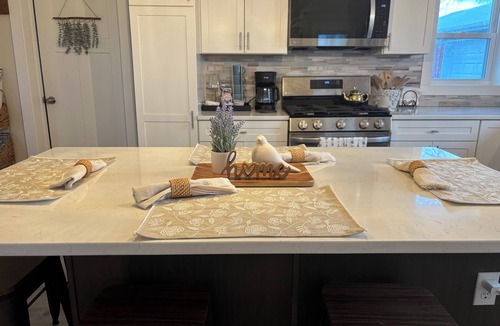 Cayuga House | Wine Trail and Sunset Vibes in this Welcoming 3-bedroom home in Cayuga!