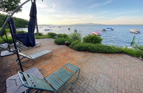 Gilford Condo | Winnipesaukee Condo Walk to Beach, Pool, Near Gunstock
