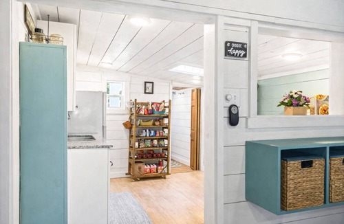 Mid-Coast and Islands Cottage | With an easy, scenic walk to the beach, you'll enjoy daily tides and sunsets.