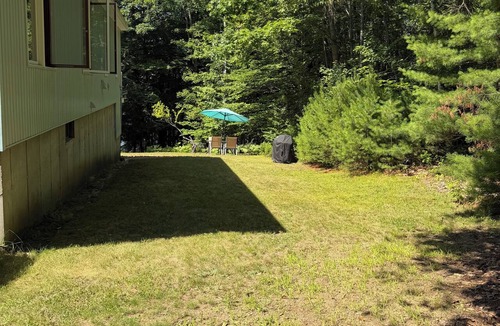 Parsonsfield Ski Chalet | Wonderful 3-bedroom chalet in charming Parsonsfield- swim, ski, shop, skate, atv