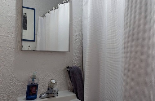 East Harlem Apartment | Wonderful apt in New York City, Spanish Harlem. 5 min from major subways.