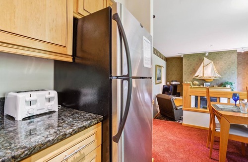Killington Condo | Wonderful condo located near the pool and hot tub Highridge J6