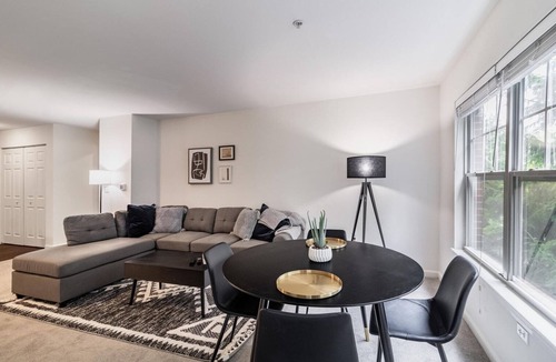 Boston Apartment | Wonderful Woburn 2BR w/In-Unit W/D, close to Restaurants, by Blueground