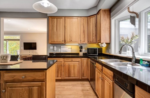 West Hartford House | Wooded Colonial with Fire Pit & Deck, near the Club