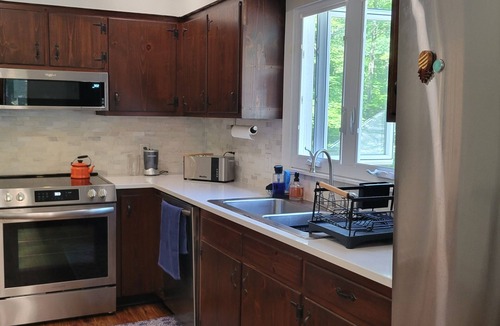 Ulster Park House | Wooded family getaway in the country