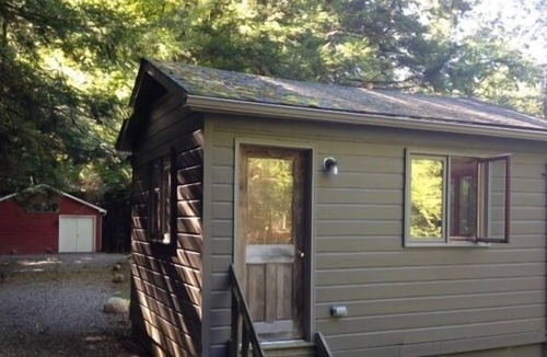 Red Hook House | Wooded Retreat w / Hot Tub and Trout River