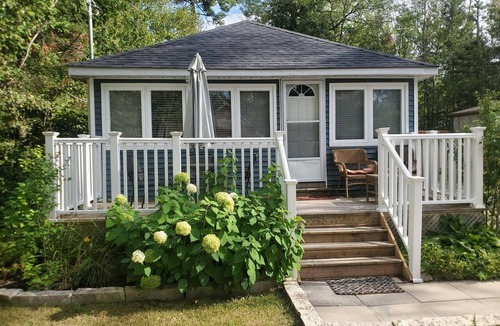 Tiny Cottage | Woodland Beach Tiny/Wasaga Cottage 2 min to the beach
