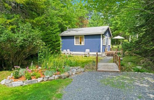 Mount Desert House | Woodland Home near Long Pond w/Spacious Living Area, Full Kitchen & Deck