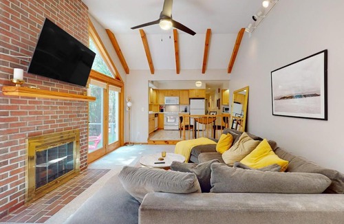 Bath House | Woodland home with screened porch, 2 living rooms - near historic waterfront