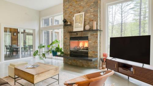 Housatonic House | Woodland Zen by AvantStay