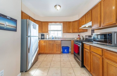 Ironbound District Apartment | ♥ World Cup 2026 3BR Near MetLife - BBQ & Parking
