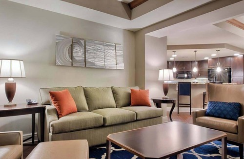 National Harbor Condo | Wyndham National Harbor 4BR Apartment with Resort Access