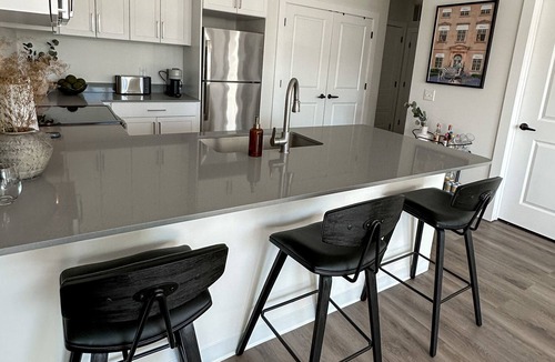 Mill River Apartment | Yale Luxury Apartment IG @Yalehousing
