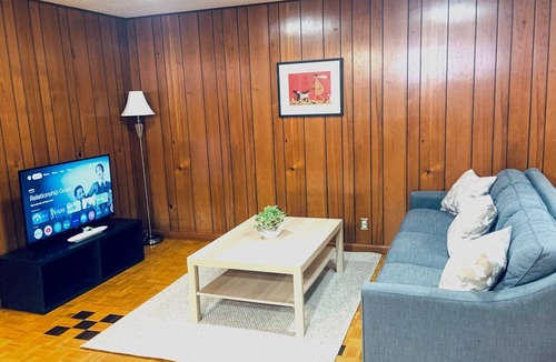 Newtonbrook House | yonge & finch subway cozy rooms for rent
