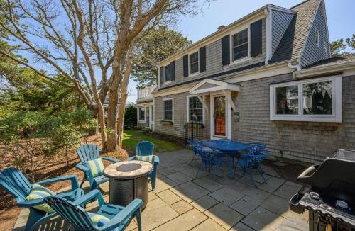 Northwest Harwich House | Your Cape Getaway – Beach Plum Cottage