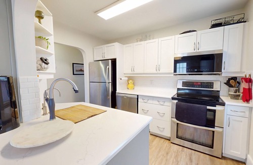 Cambridge House | Your Home Away From Home. 3 Bedrooms and an office, walking distance to Gaslight