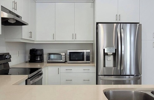 Innisfil House | Zen-like Escape, Skiing Canoeing Hiking Nearby in Barrie ON