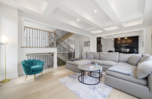 Oro-Medonte House | Zenith Nest - 8 Beds, 3.5 Baths, 10 Park, BBQ, Large Patio