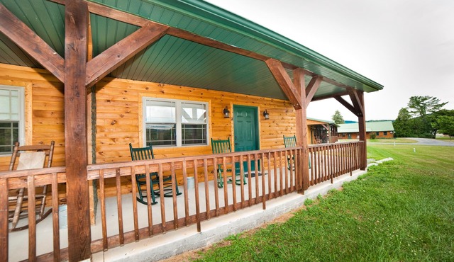 1/2 of a double cabin with two queen beds (sleeps 4).