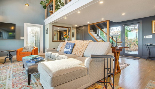 1 Mi to Ferry & Beach: Waterfront Hyannis Home!