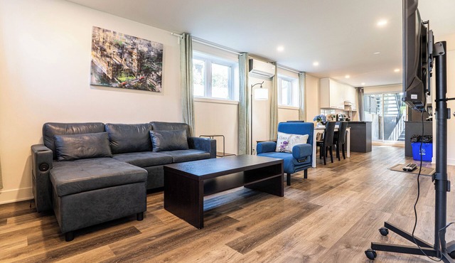 1756 Rue Balmoral | 3BR/1BA Modern City Retreat