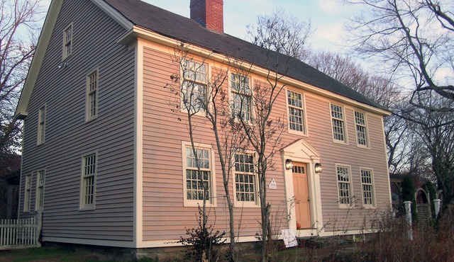 1780 Historical House on the Shoreline Close to Beaches