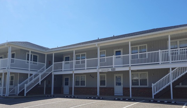 1BR Condo Beach Block Location – Under 500 feet to the Beach & Boardwalk