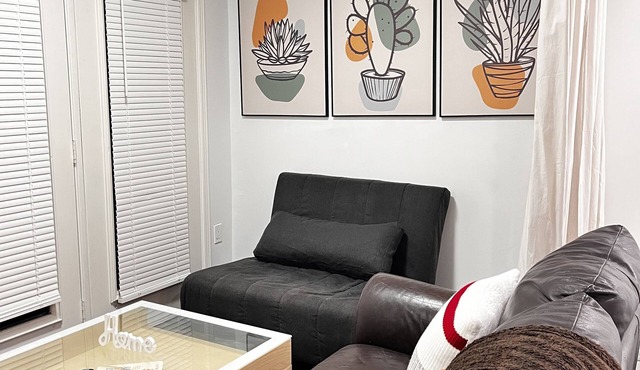 1st Floor Studio Suite Near Hamilton Airport, Mohawk College, St. Joe’s Hospital