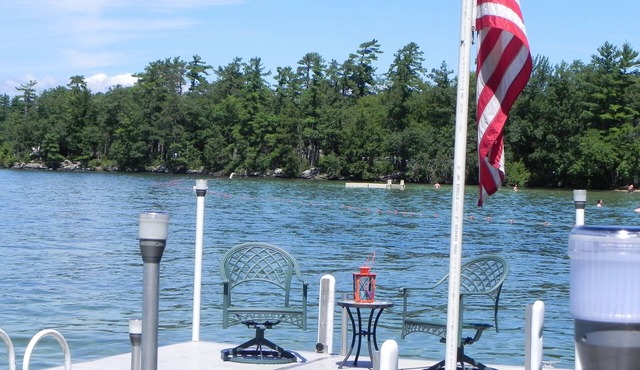 2 BEDROOM COTTAGE ON LAKE WINNIPESAUKEE, BEAUTIFUL BEACH, BREATHTAKING SUNSETS!