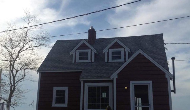 2 Bedroom House on the Water!