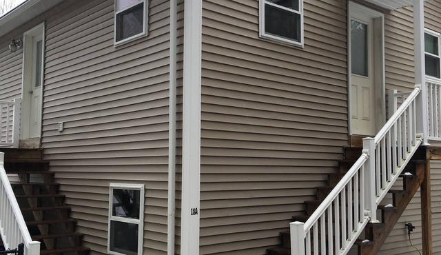 2-bedroom lakeside retreat in beautiful Windham