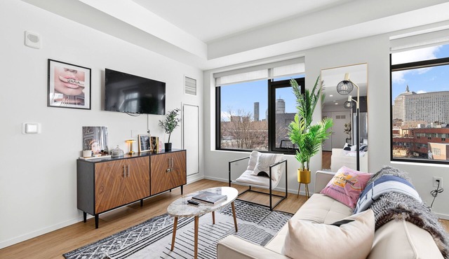 2 bedroom lux apt Boston