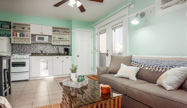 2 Bedrooms, Steps to Sand, Heart of Hampton Beach