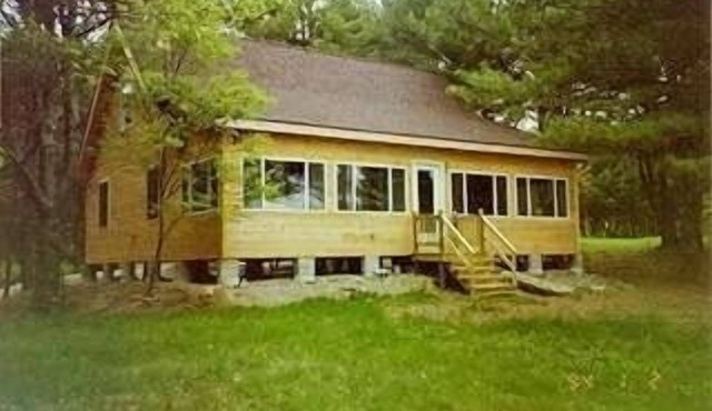 2004 Cottage, Secluded Lakefront on 350 Acres