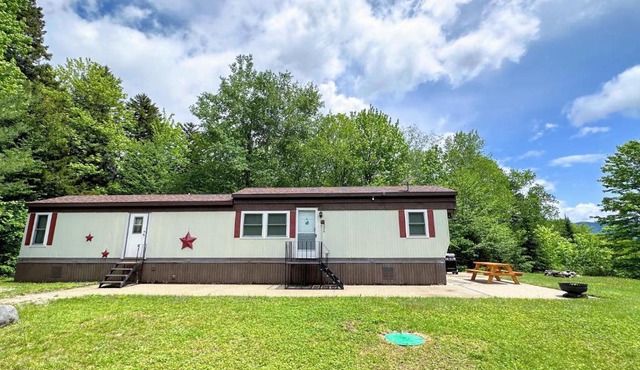 26CM - private camp in Bretton Woods, wifi, AC, private yard with great views!
