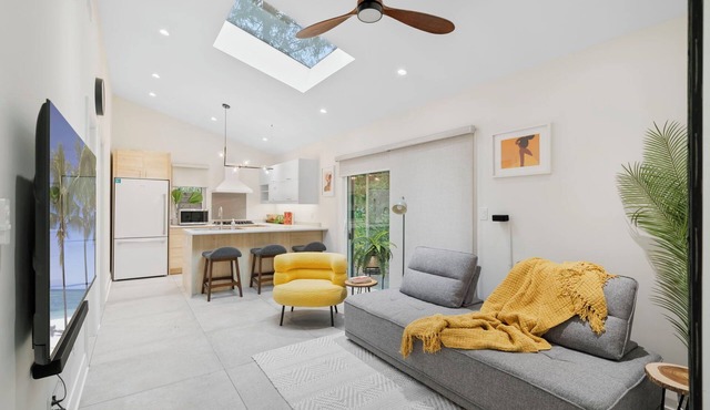 2BDR Private Garden Suite — Relocation, Business, Travel, Dog-Friendly, Parking in Toronto
