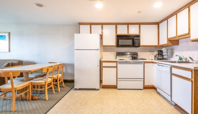 2BR 2 Bath Admiralty Suite, Green Harbor Resort, Championship Golf - 2 Units